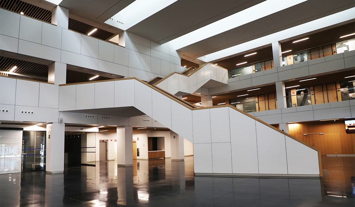 Interior campus ESIC